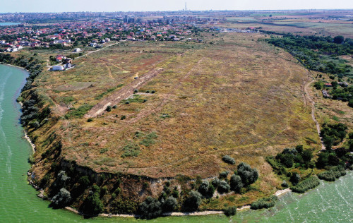 Fig. 2. Palazu Mare – „Malul Alb” - vedere aeriană către Sud